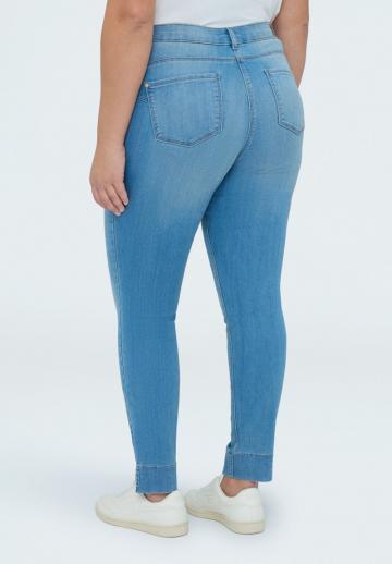 Узкие джинсы