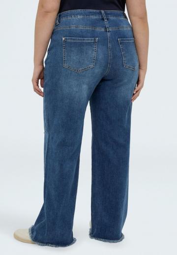 Прямые джинсы