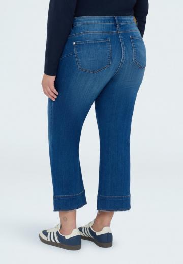 Короткие джинсы