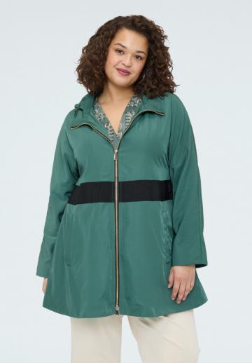 Короткое пальто