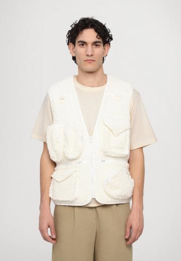 Пуховой жилет