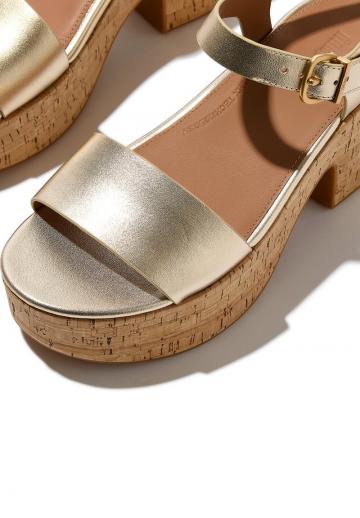 Босоножки на танкетке