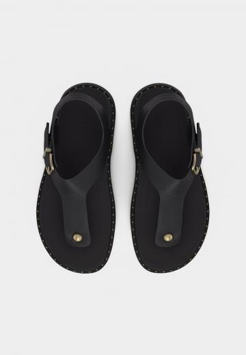 Босоножки на платформе