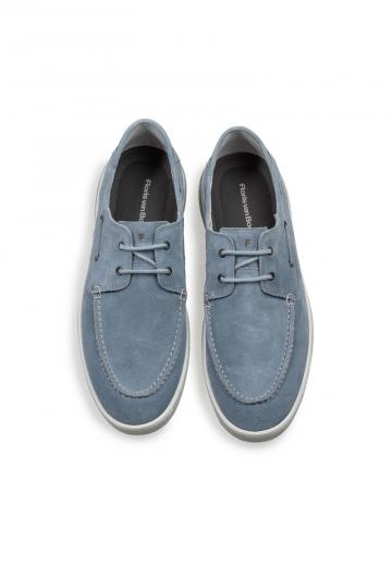 Ботинки на шнуровке