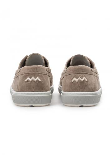 Ботинки на шнуровке