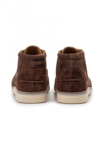 Ботинки на шнуровке