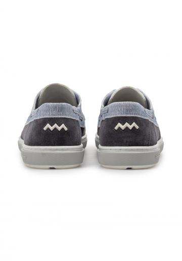 Ботинки на шнуровке