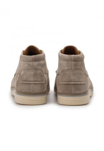 Ботинки на шнуровке