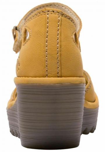 Туфли на танкетке