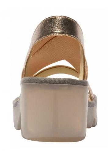 Босоножки на платформе