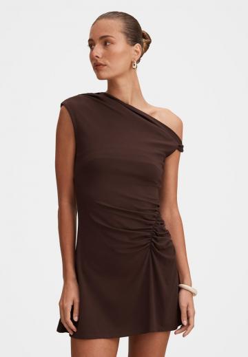 Короткое платье