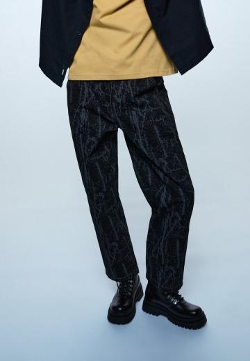 Прямые джинсы