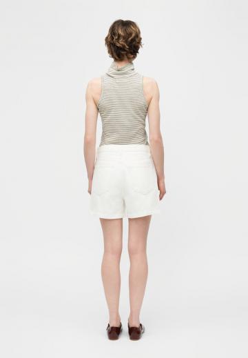 Джинсовые шорты