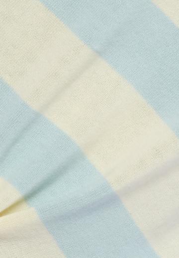 Пуловер в полоску