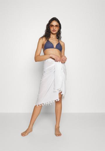 Треугольное бикини