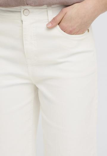 Короткие джинсы