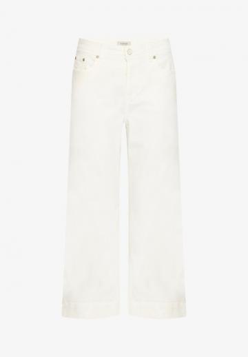 Короткие джинсы