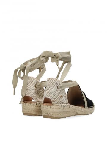 Туфли на шнуровке