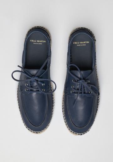 Ботинки на шнуровке