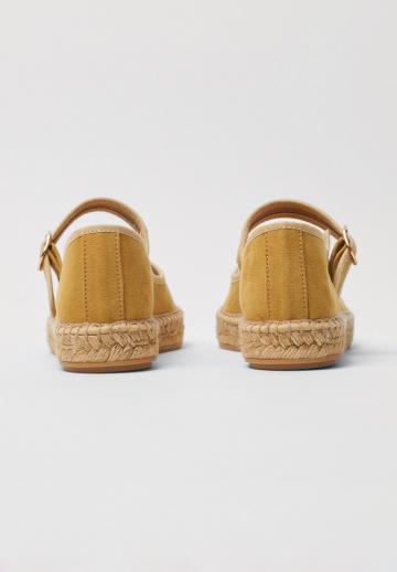 Спортивные балетки