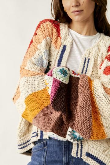 Жаккардовая вязаная кофта