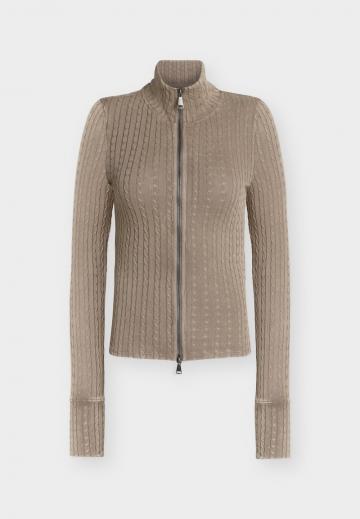 Вязаная кофта