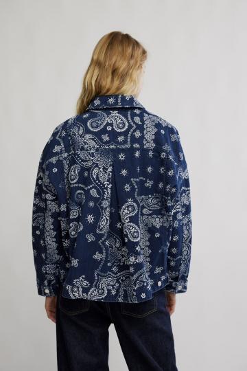 Джинсовая куртка