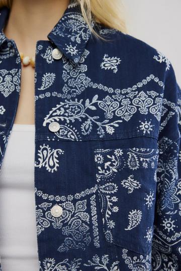 Джинсовая куртка