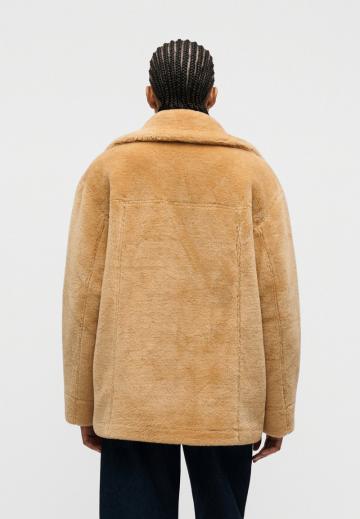 Короткое пальто