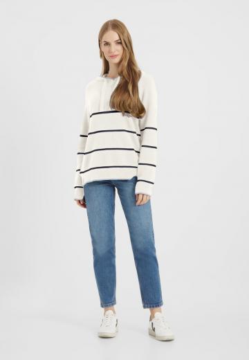 Пуловер с капюшоном