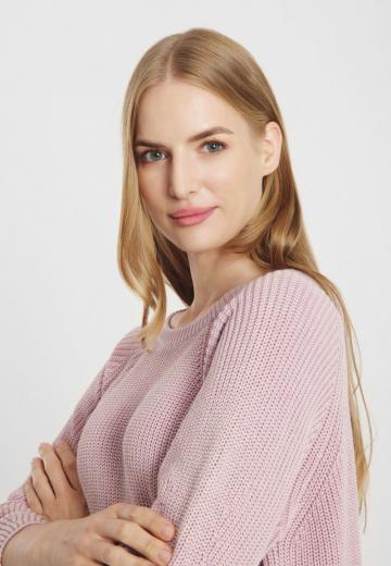 Пуловер с рукавом три четверти