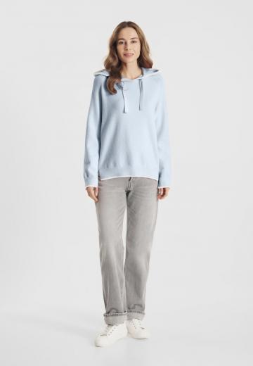 Пуловер с капюшоном