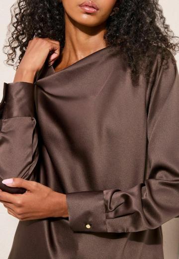 Атласная блузка