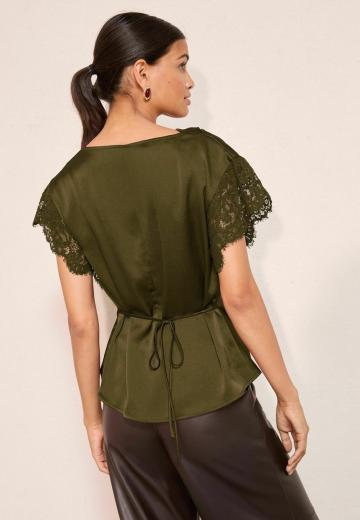 Атласная блузка
