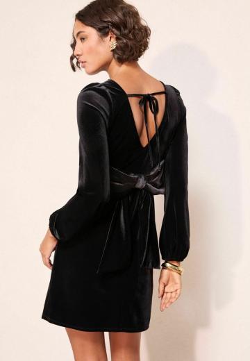 Короткое платье