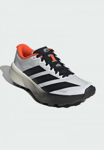 Беговые кроссовки