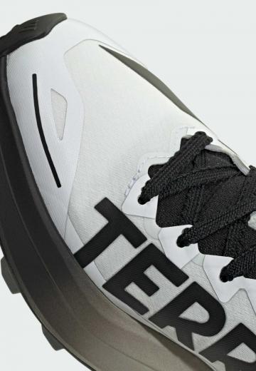 Беговые кроссовки