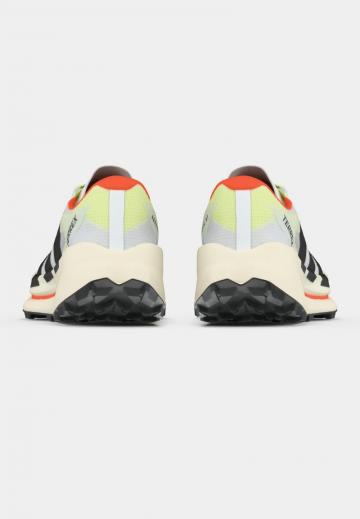 Беговые кроссовки