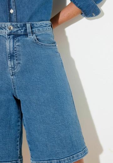 Джинсовые шорты