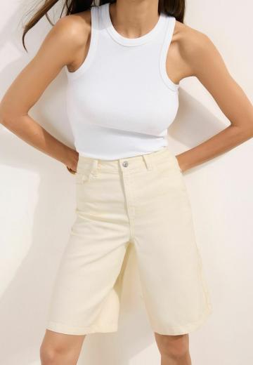 Джинсовые шорты