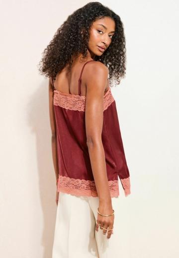 Топ на бретельках