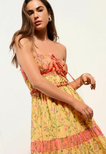 Платье без бретелек