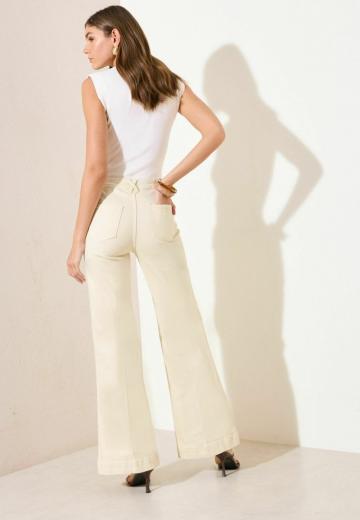 Клешеные джинсы