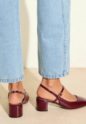 Туфли с ремешком