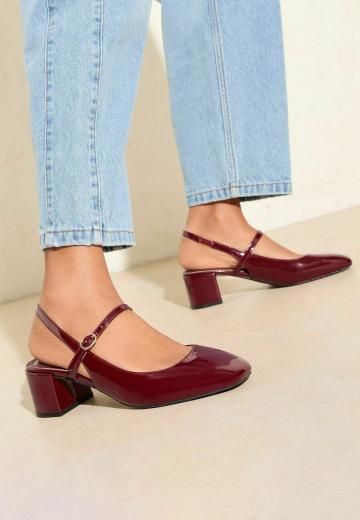 Туфли с ремешком