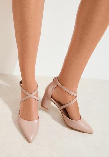 Туфли с ремешком