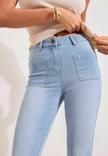 Клешеные джинсы