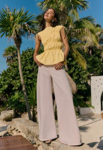 Блузка без рукавов