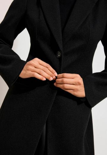 Короткое пальто