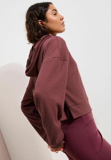 Пуловер с капюшоном